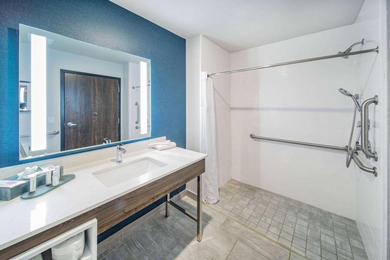 La Quinta Inn & Suites By Wyndham Galveston North At I-45 Luaran gambar